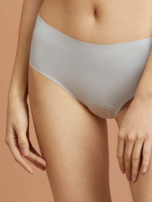 Invisible Free-cut Low-rise Brief
