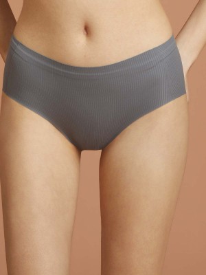 Invisible Free-cut Low-rise Brief