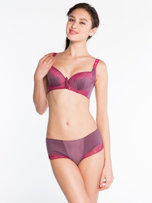 Cotton Blended Lace Seamless Short Brief