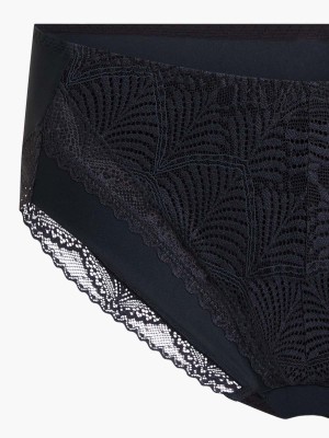 Lace Seamless Short Brief