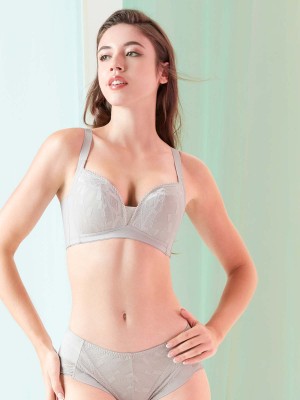 Lace Wireless Push-in Bra (Cup C-E)