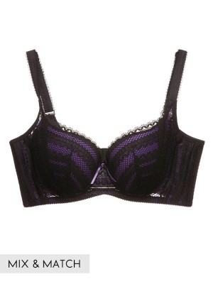 Scalloped Lace Demi Moulded Bra