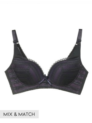 Lace Wireless Plunge Bra