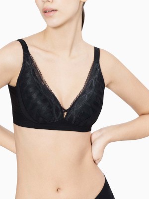 Tactel® Deep V Moulded Bra (Cup A-D)