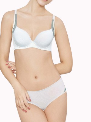 Breathable Moulded Sports Bra (Cup A-D)