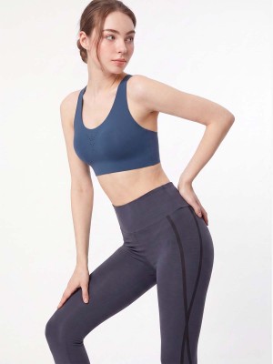 Strappy Back Wireless Build-in Moulded Cup Sport Bras Top (Cup A-D)