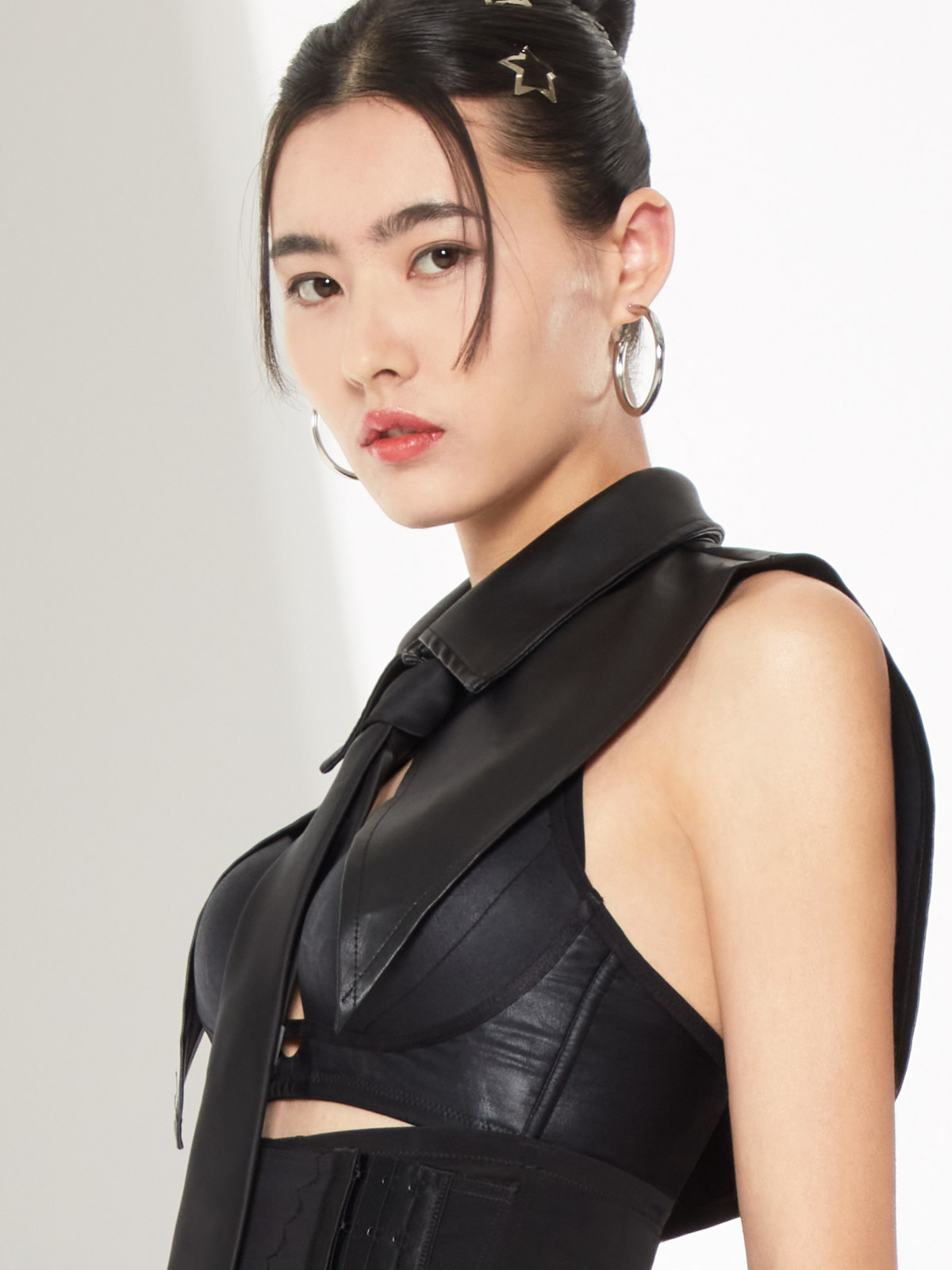 BR03070, Leatherlike JHook Deep V Wireless Plunge Bra, Black SATAMI Online, 超深V提托無鋼圈3/4